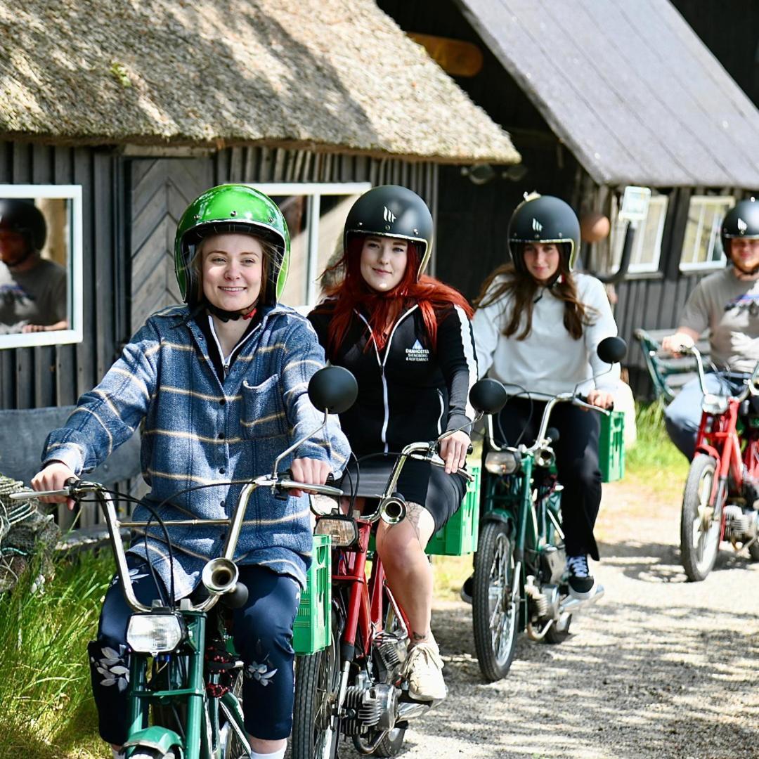 Stoberiet Hostel Свендборг Екстериор снимка Danish children on bicycles