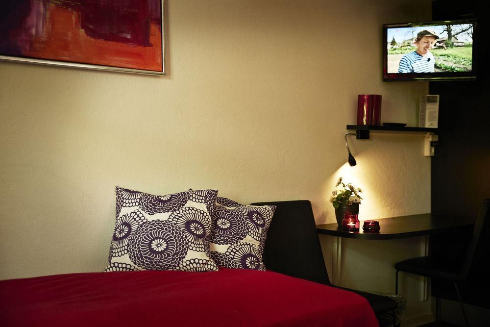Stoberiet Hostel Свендборг Екстериор снимка A room at the hotel